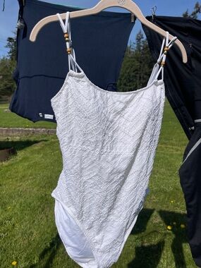 La Blanca women’s white eyelet swimsuit with built in bra